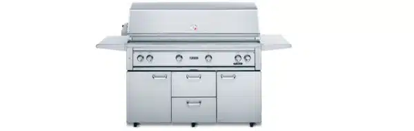 Grillar och gräsklippare stjäls