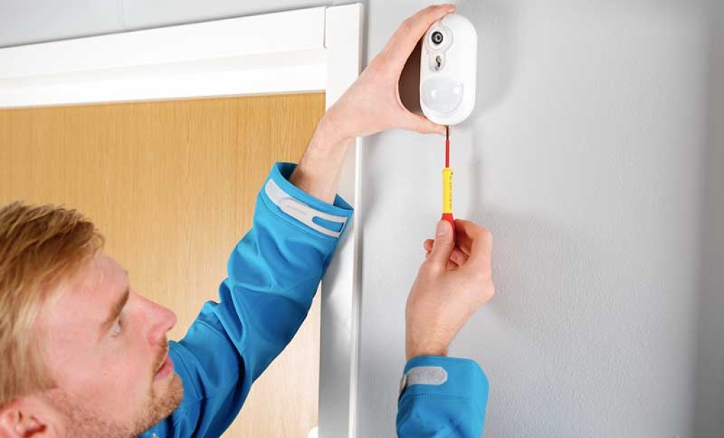 Huslarm för hela familjen